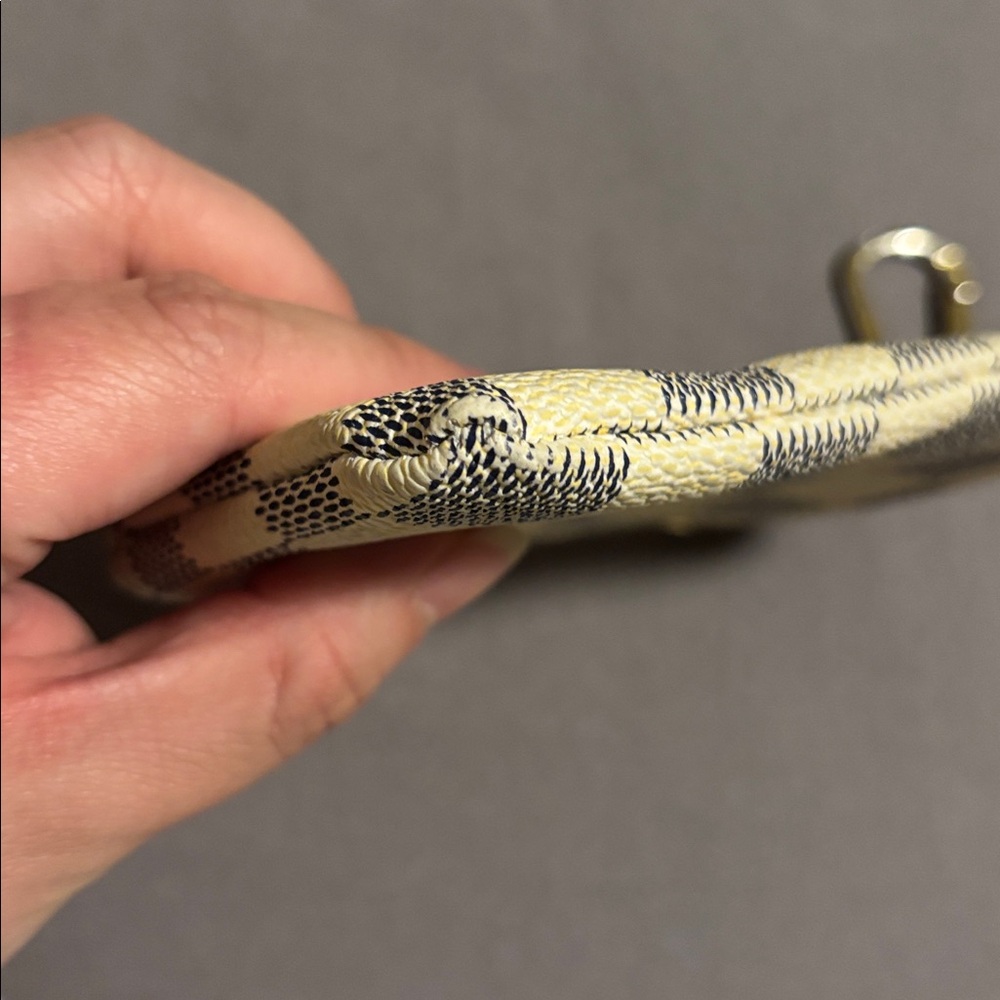 Key Pouch - Picture 4 of 5